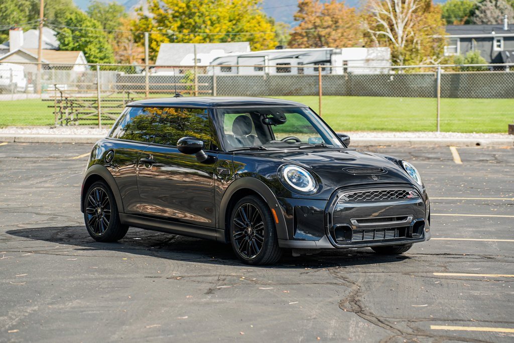 Used 2023 MINI Cooper S image 3
