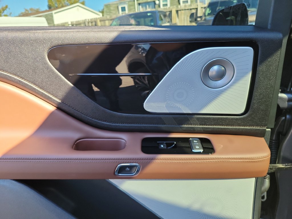 New 2027 Lincoln Aviator Reserve AWD/4WD image 15