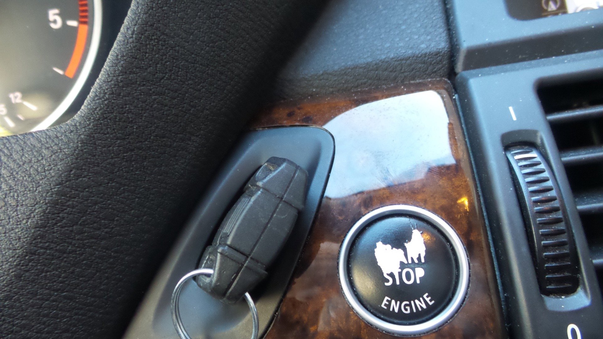 Used 2012 BMW X5 xDrive35d image 60