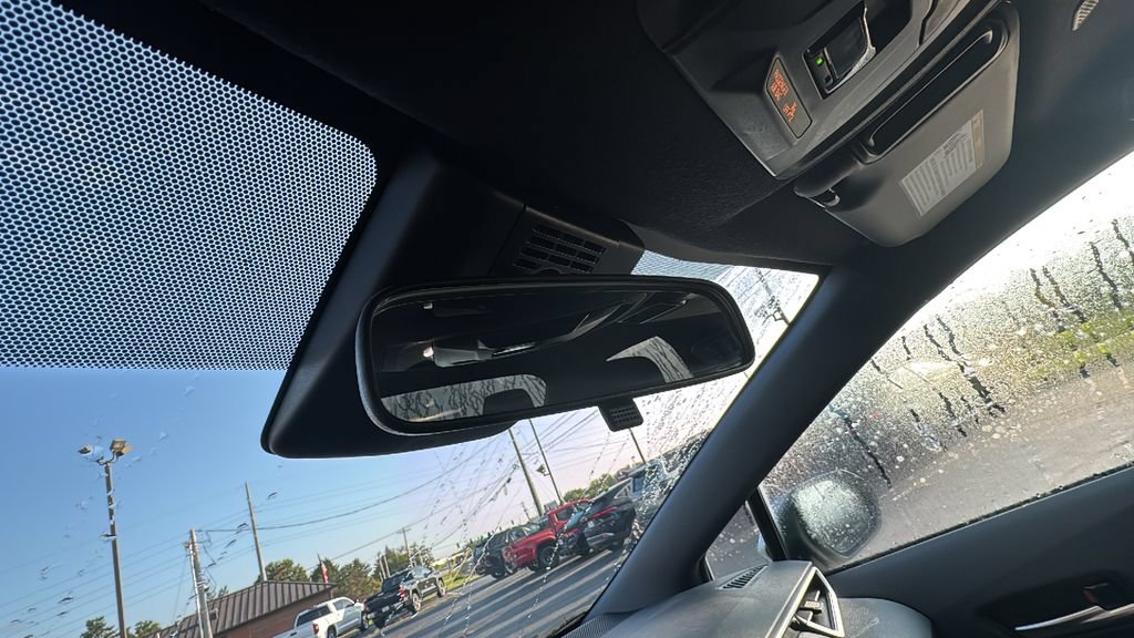Used 2025 Toyota Corolla SE FWD image 25