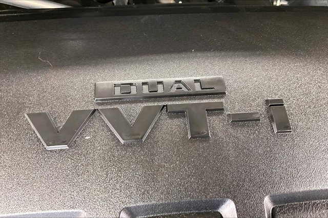 Used 2017 Toyota Corolla LE image 30