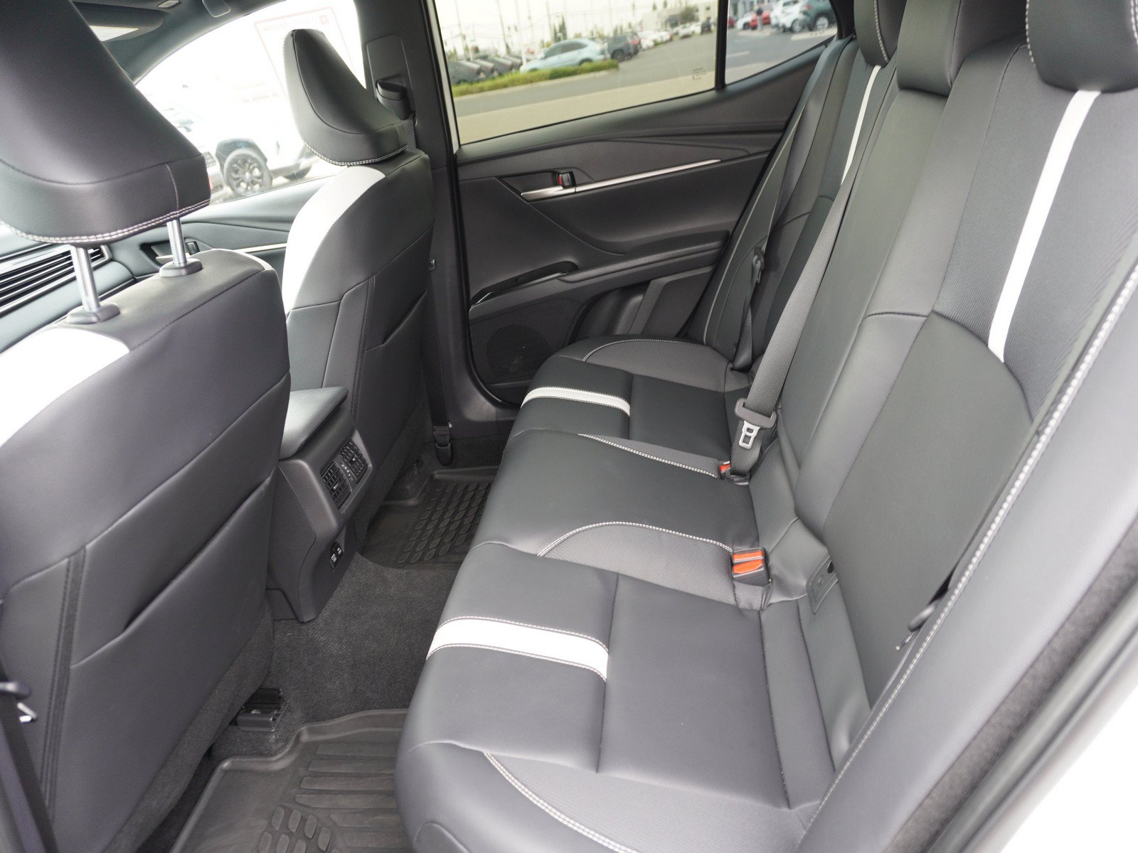 Used 2025 Toyota Camry SE w/ Multimedia Upgrade Package FWD image 28