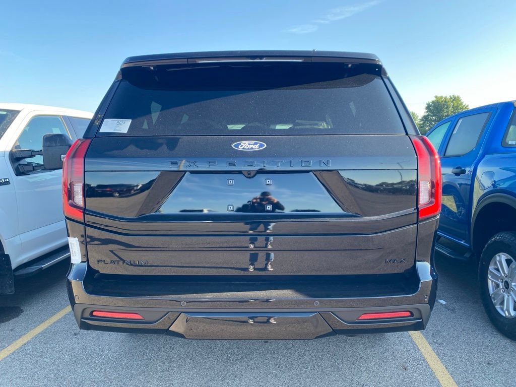New 2027 Ford Expedition Max Platinum w/ Stealth Appearance Package AWD/4WD image 9