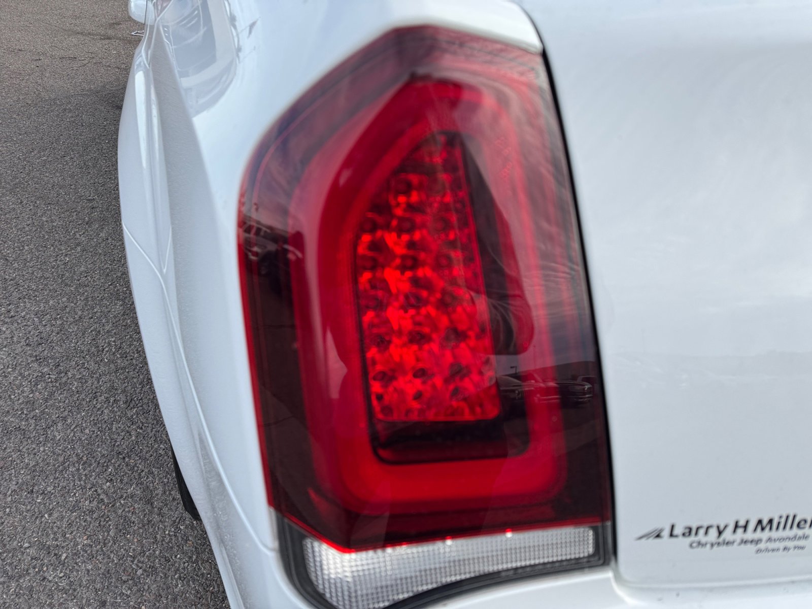 Used 2023 Chrysler 300 Touring w/ Sport Appearance Package image 27