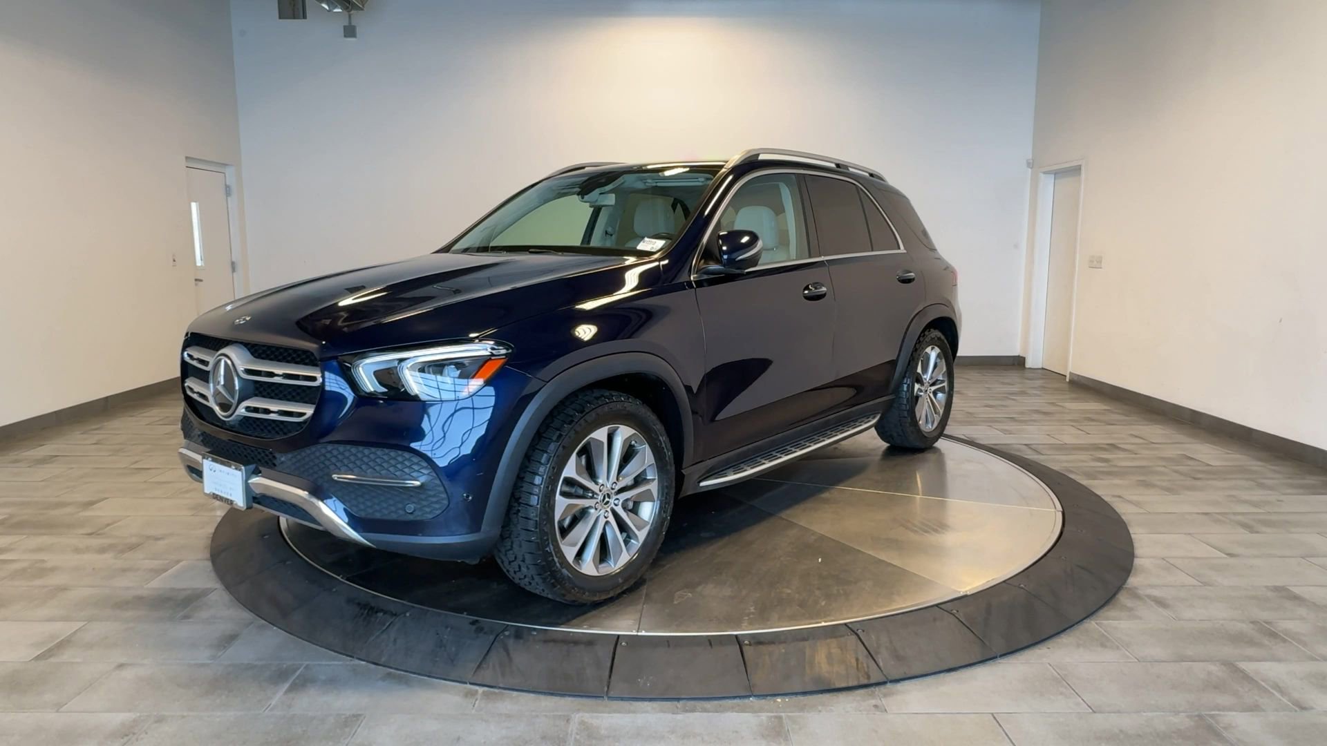 Used 2020 Mercedes-Benz GLE 350 4MATIC image 4