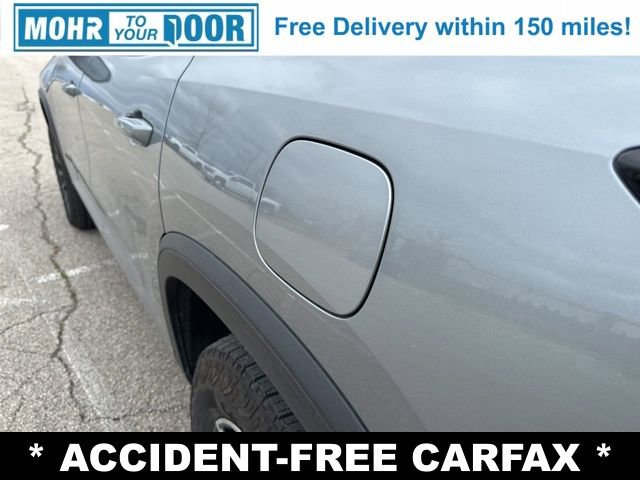 Used 2024 Chevrolet Traverse Z71 w/ Enhanced Driving Package image 11