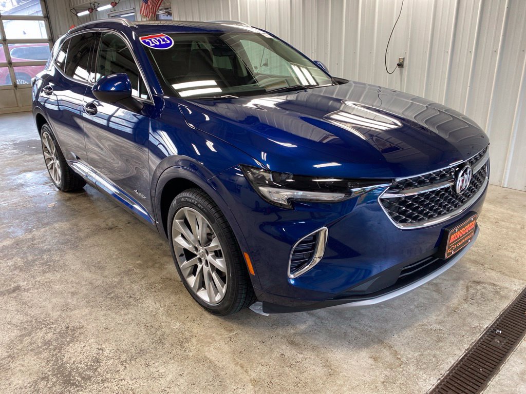 Used 2023 Buick Envision Avenir AWD/4WD image 2