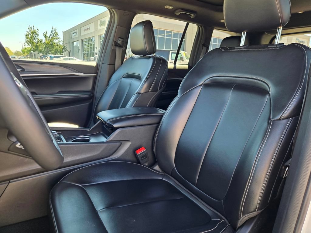 Used 2024 Jeep Grand Cherokee Limited 4xe AWD/4WD image 19