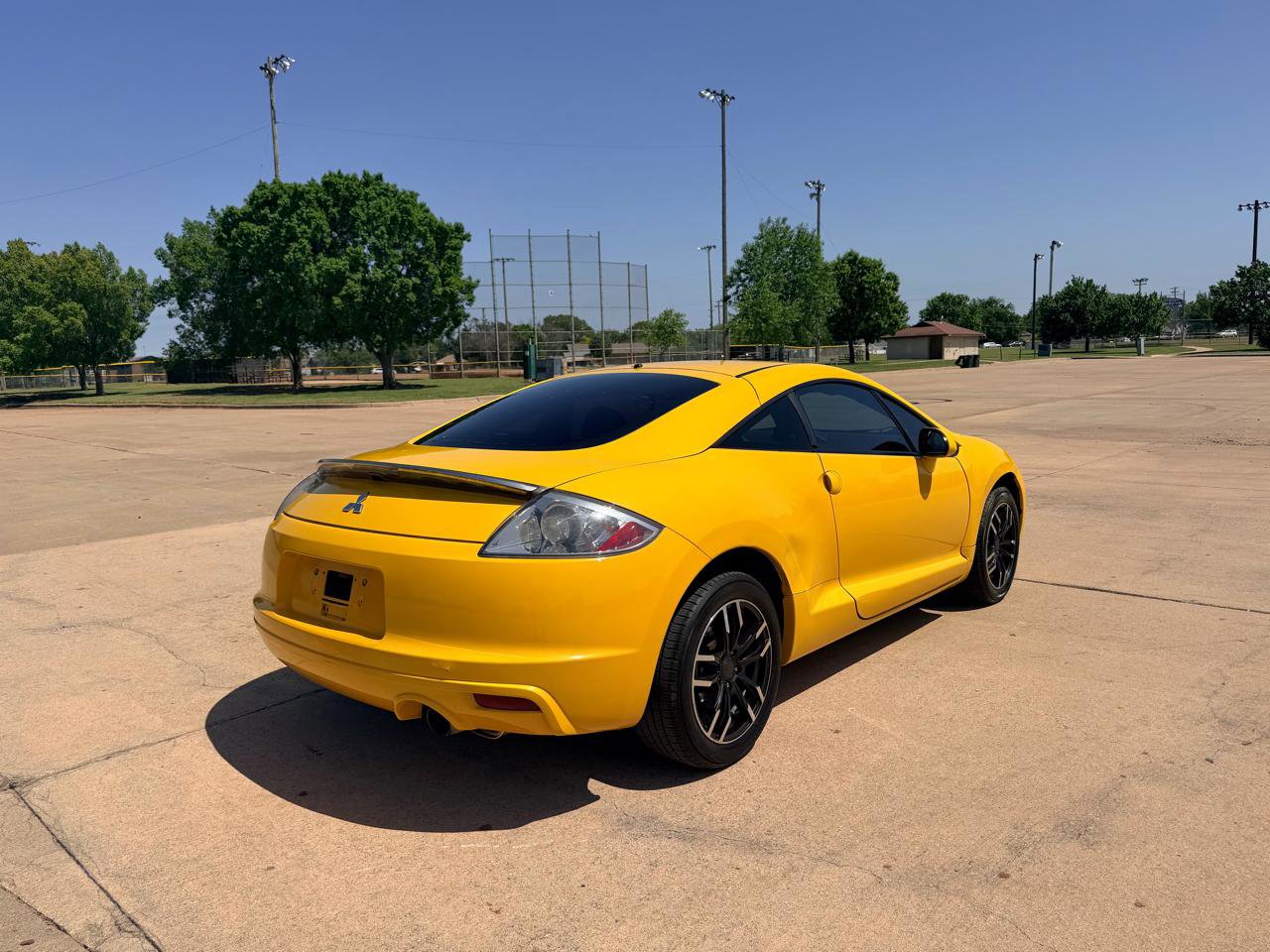 Used 2009 Mitsubishi Eclipse GS FWD image 23