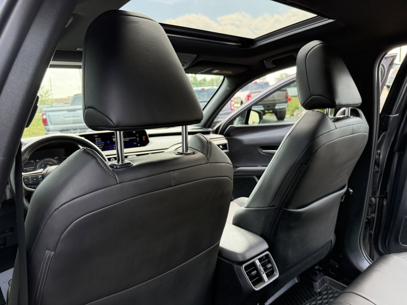 Used 2020 Lexus UX 250h w/ Luxury Package image 18