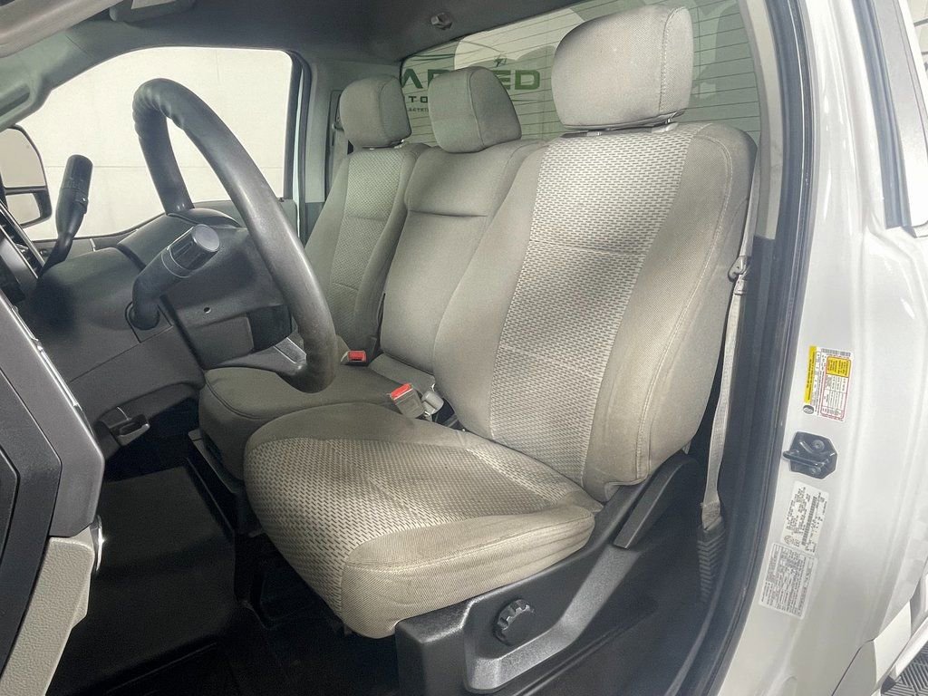 Used 2018 Ford F350 XLT w/ Snow Plow Prep Package image 20