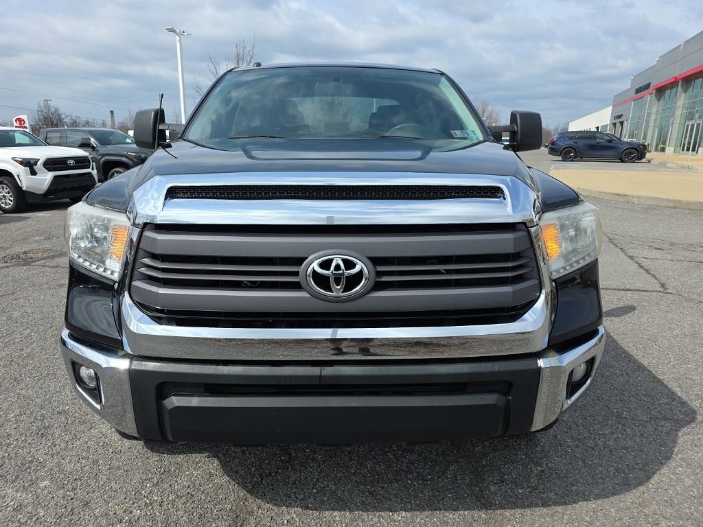 Used 2015 Toyota Tundra SR5 AWD/4WD image 2