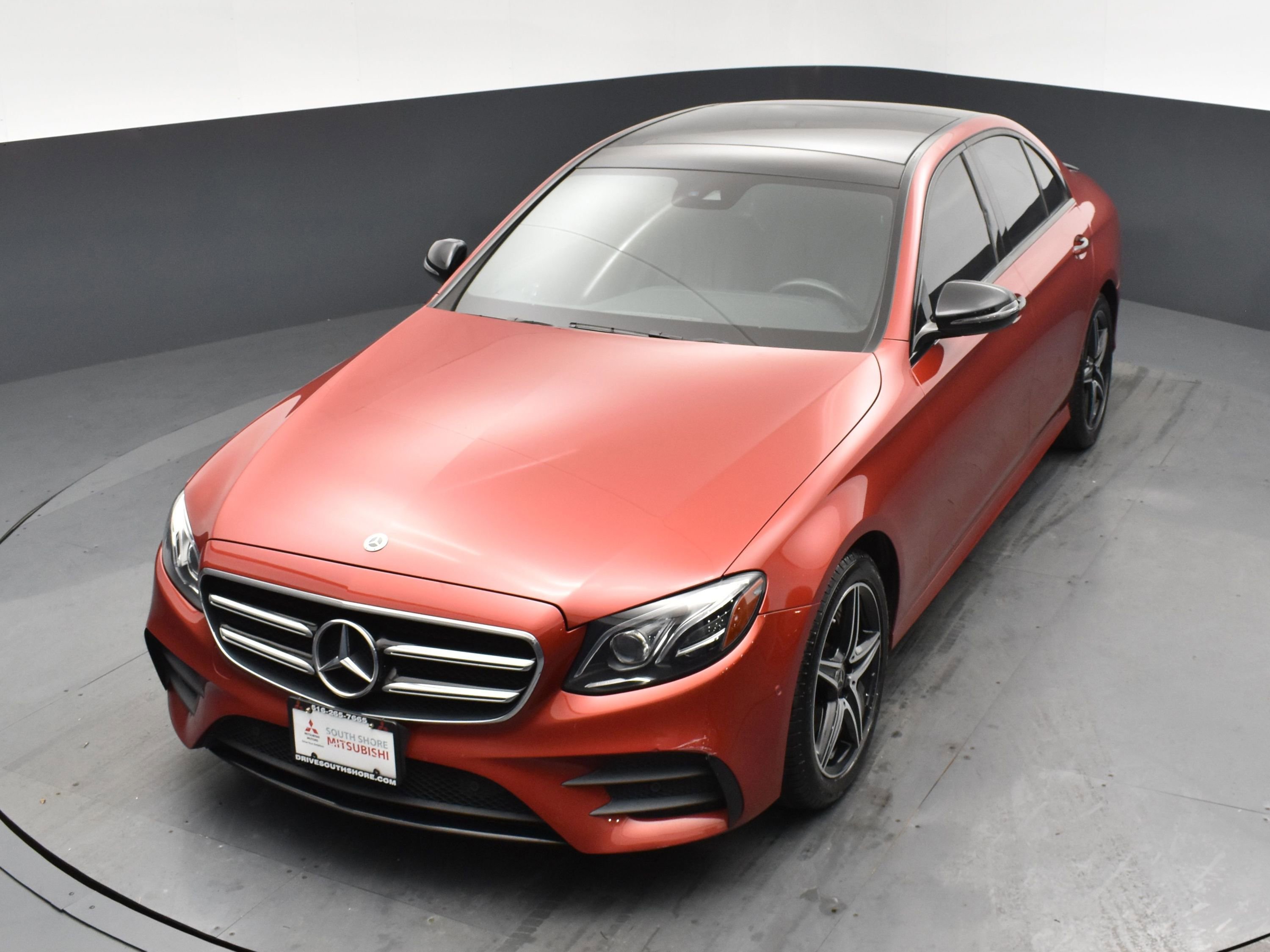 Used 2018 Mercedes-Benz E 300 4MATIC w/ Premium 2 Package image 18