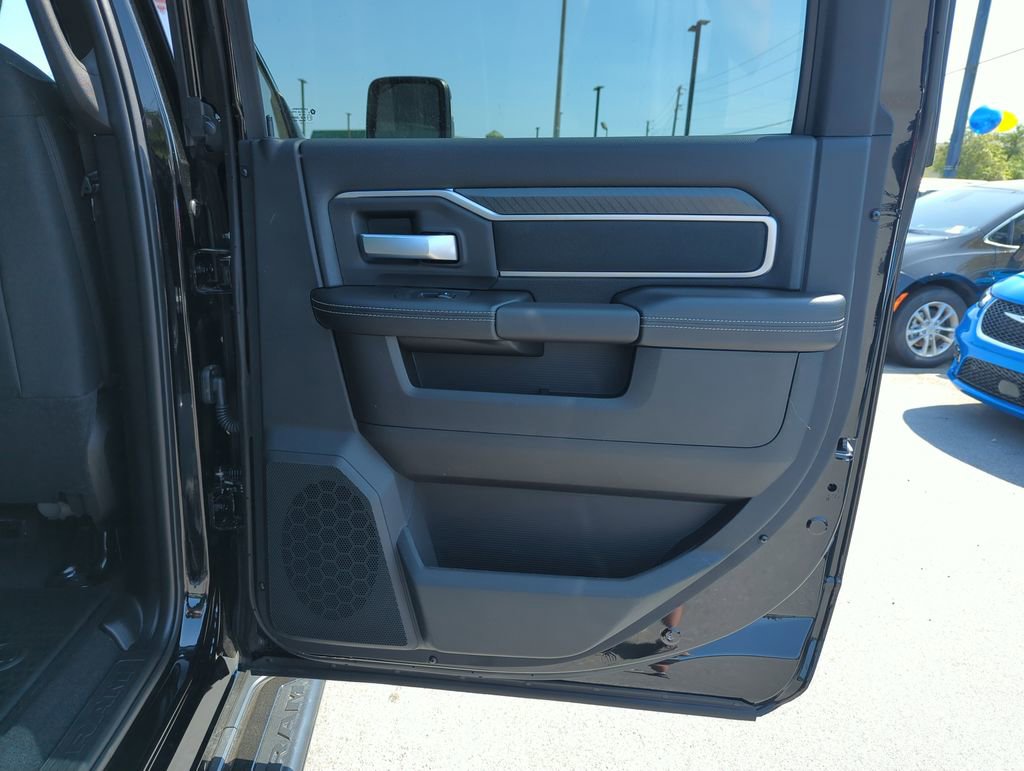 New 2026 RAM 2500 Big Horn AWD/4WD image 29