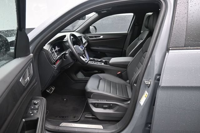 Used 2026 Volkswagen Atlas Cross Sport SEL R-Line AWD/4WD image 9