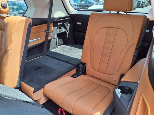 Used 2021 BMW X7 xDrive40i w/ Parking Assistance Package image 9