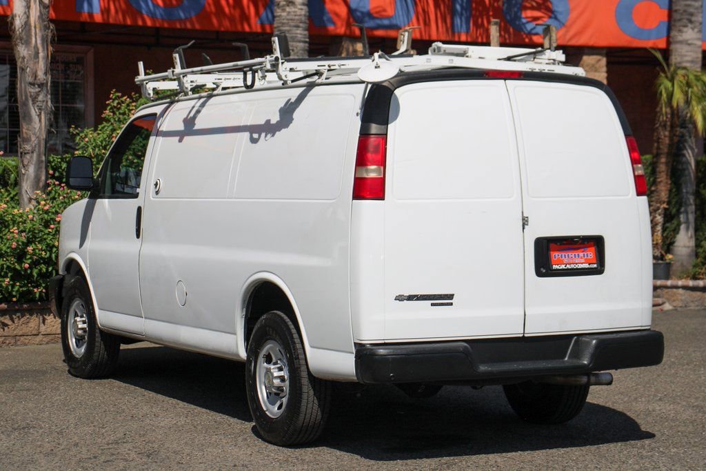 Used 2014 Chevrolet Express 2500 image 6