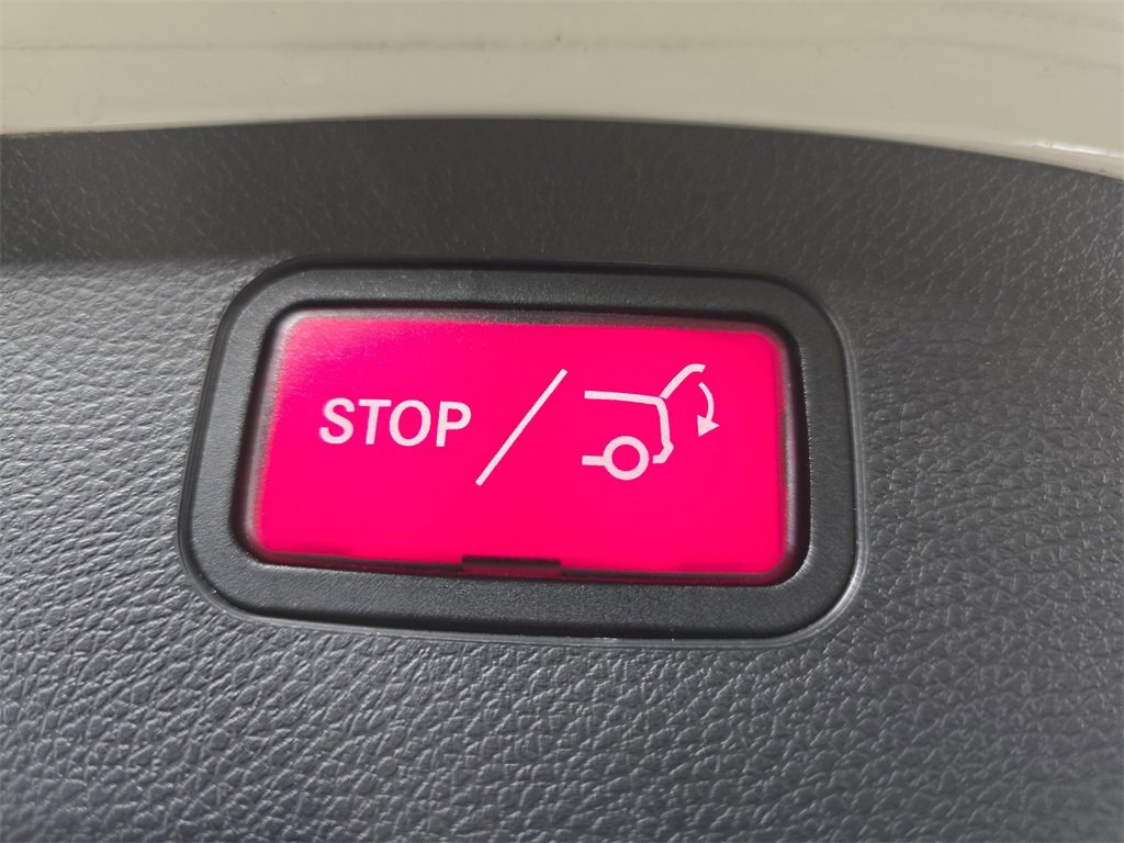 Used 2015 Mercedes-Benz GLA 250 4MATIC image 16