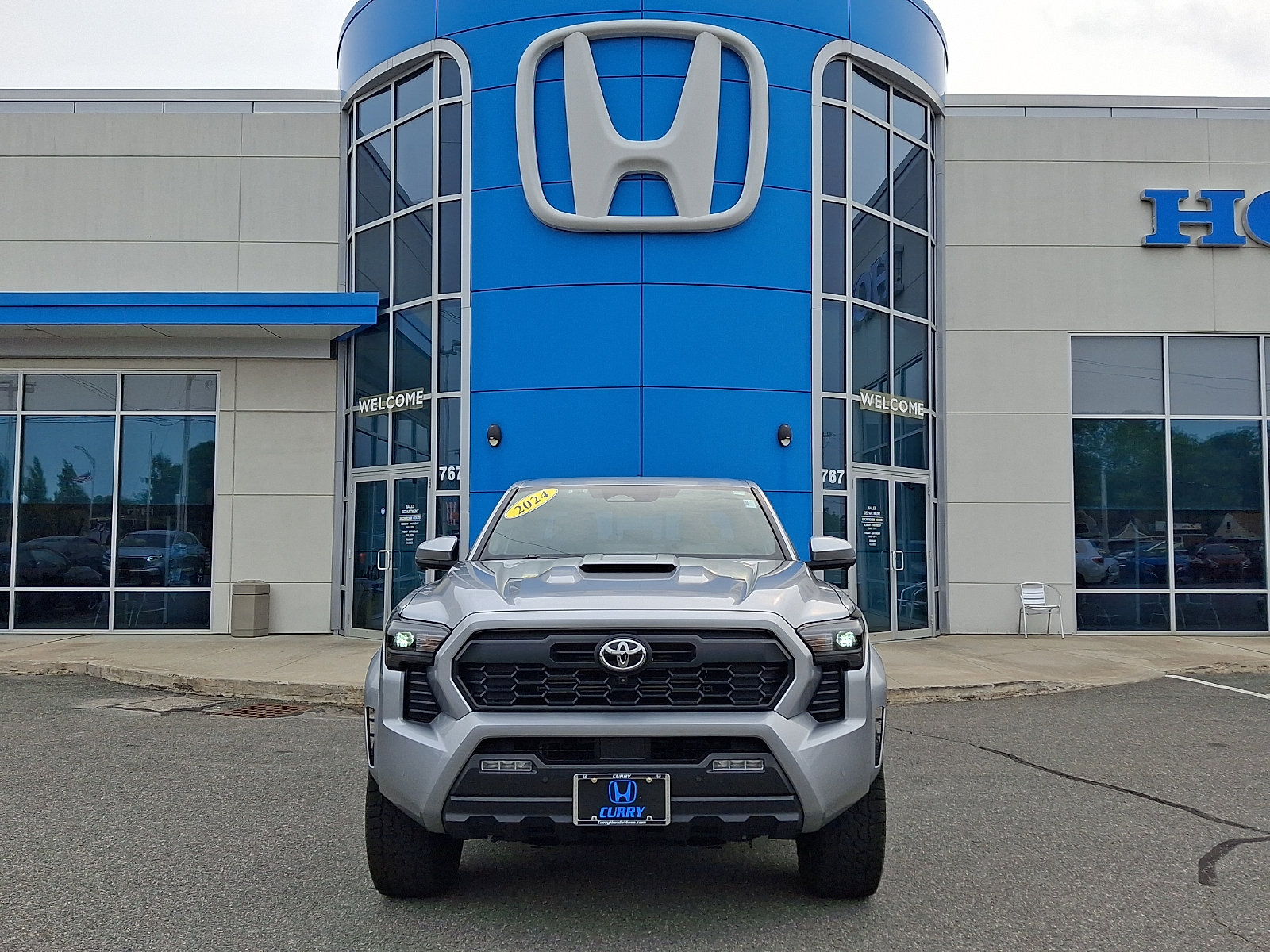 Used 2024 Toyota Tacoma TRD Sport w/ TRD Sport Premium Package AWD/4WD image 2