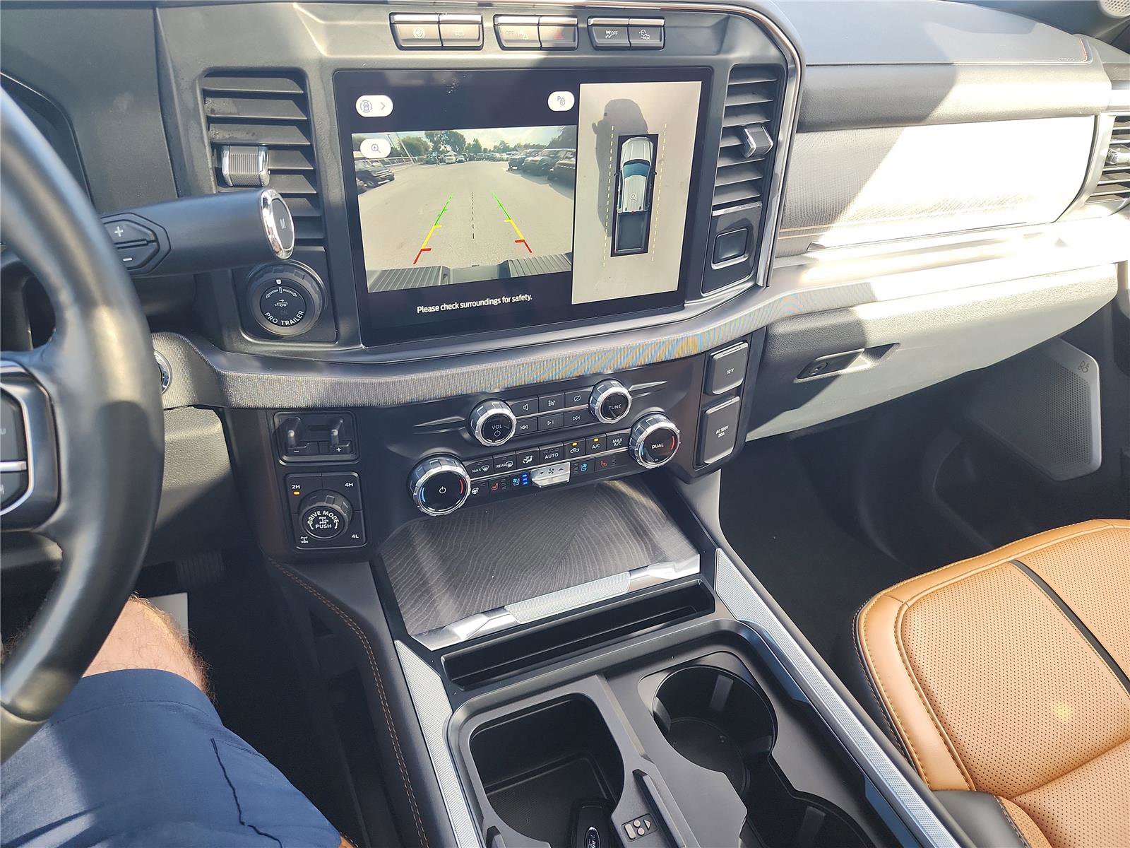 Used 2023 Ford F250 Platinum w/ Tremor Off-Road Package image 39