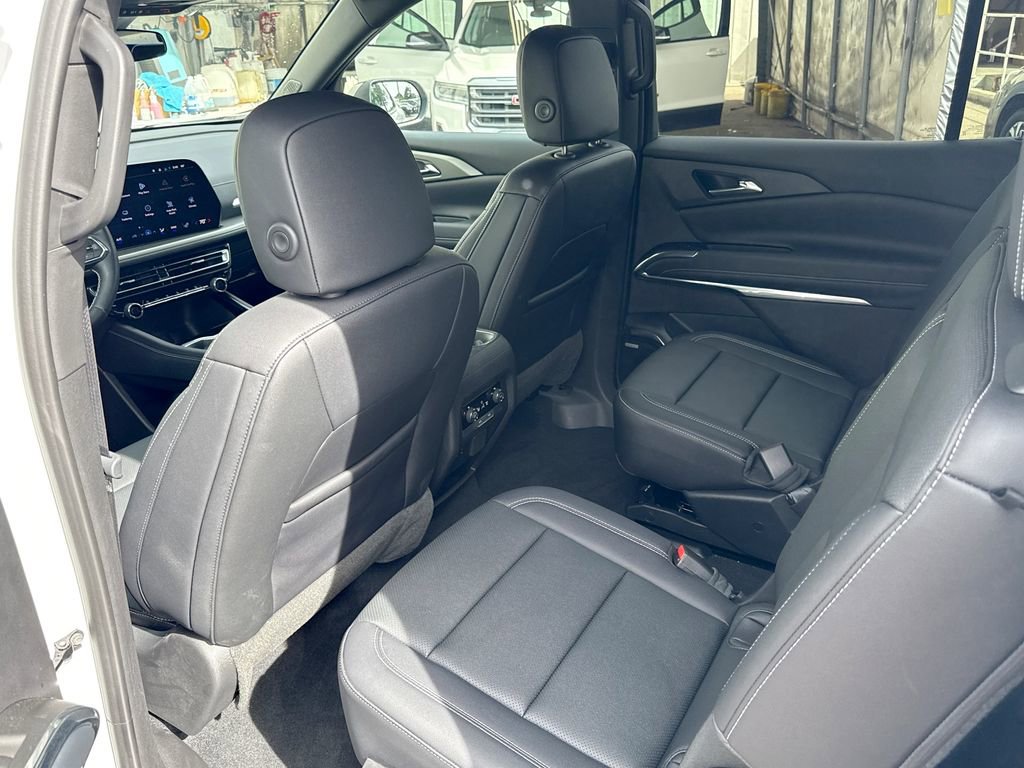 New 2025 Chevrolet Traverse LT w/ Enhanced Driving Package image 19