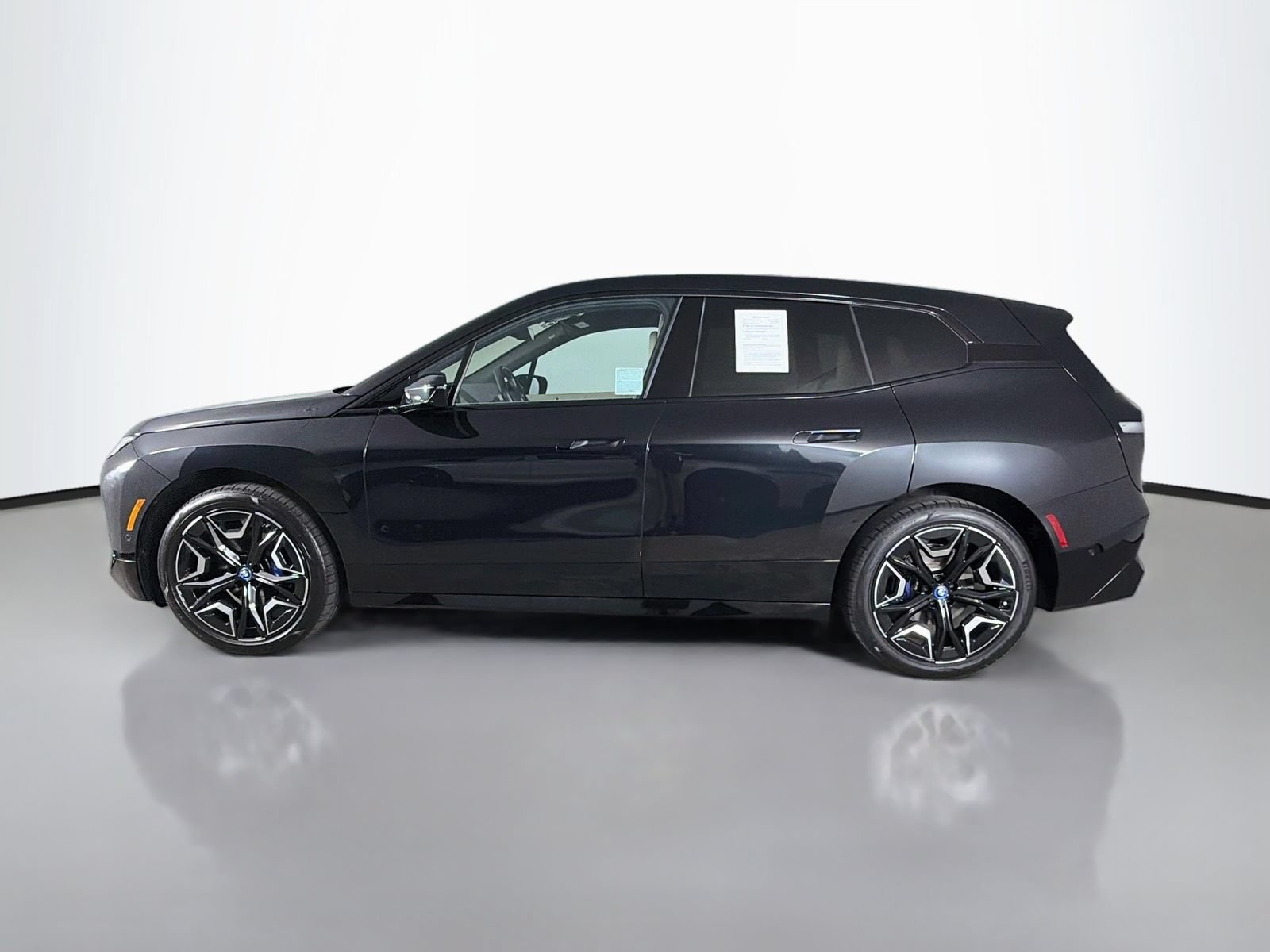 Certified 2024 BMW iX xDrive50 w/ Sport Package AWD/4WD image 4