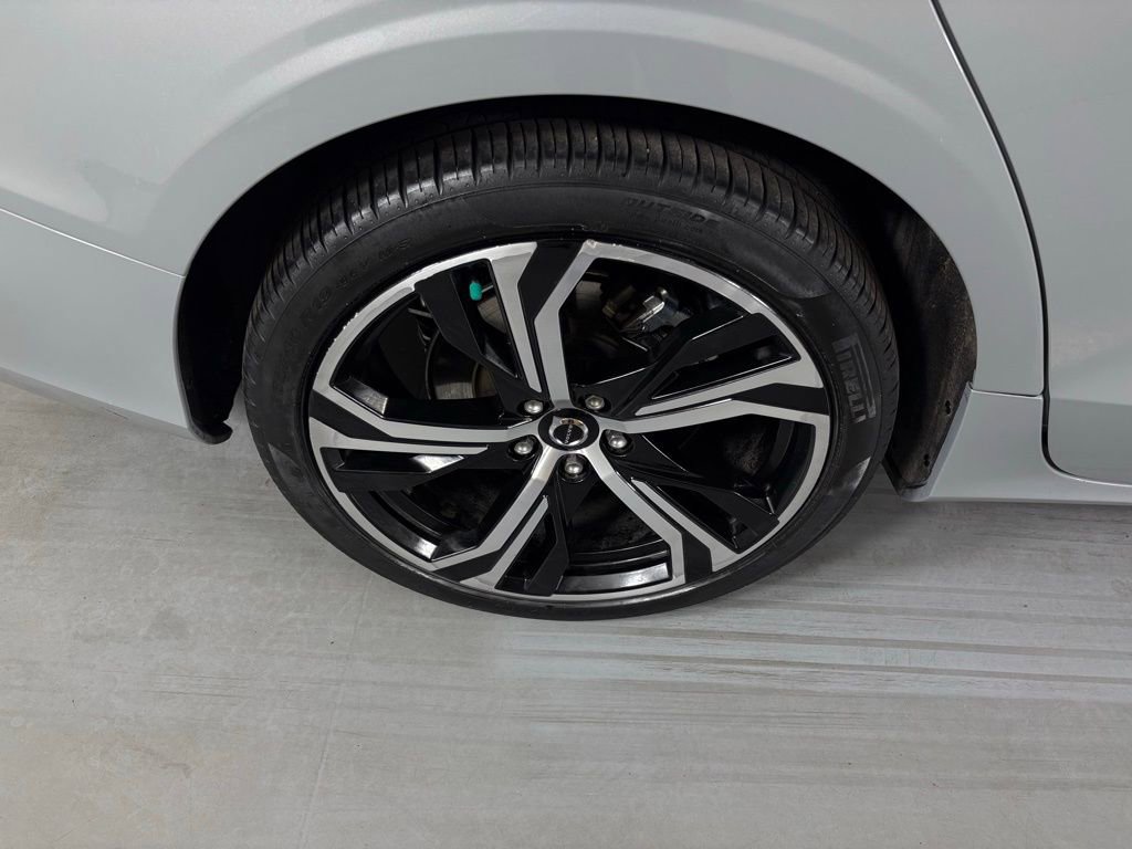 Used 2024 Volvo S60 B5 Core image 11