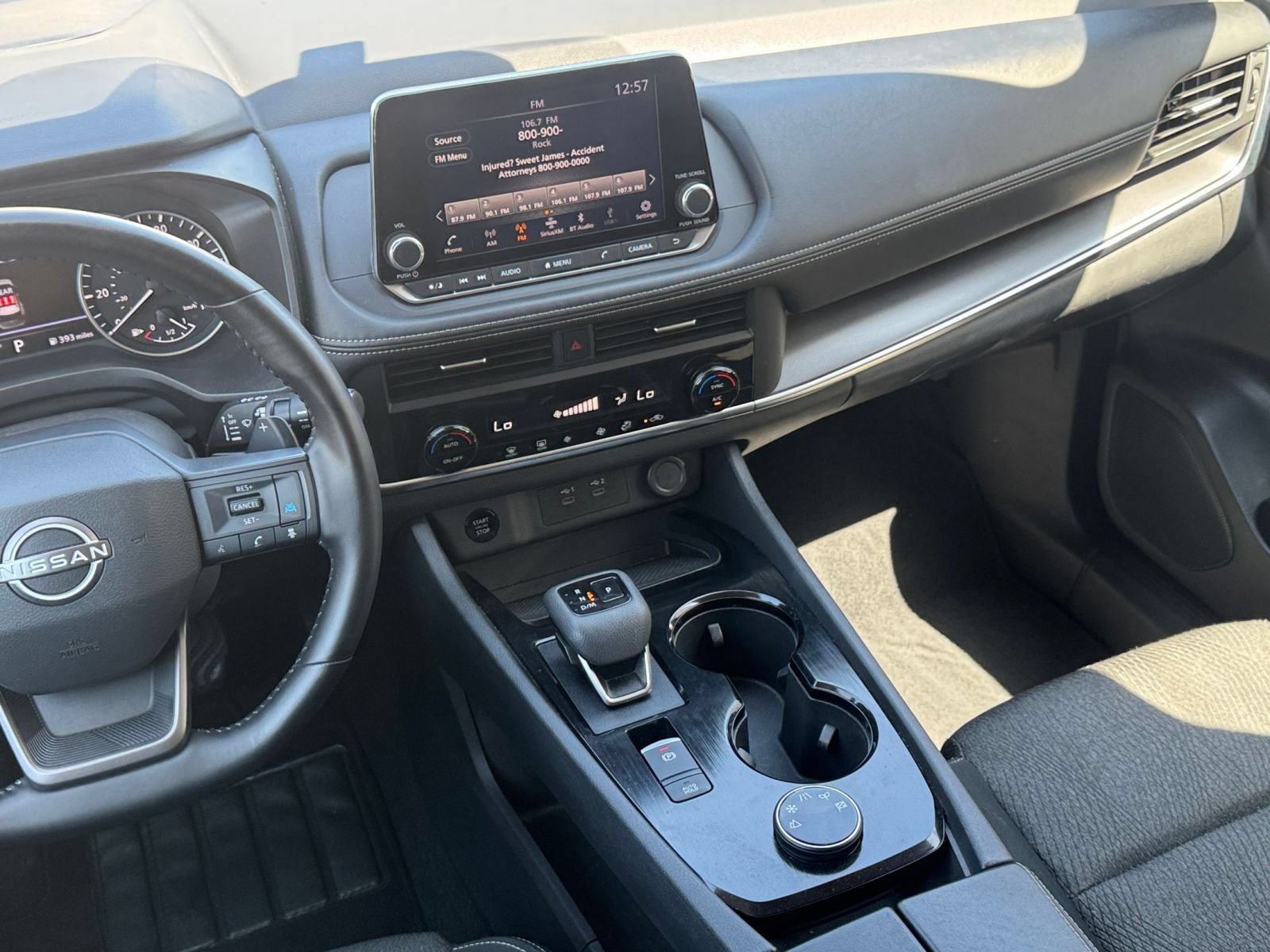 Used 2025 Nissan Rogue SV AWD/4WD image 19