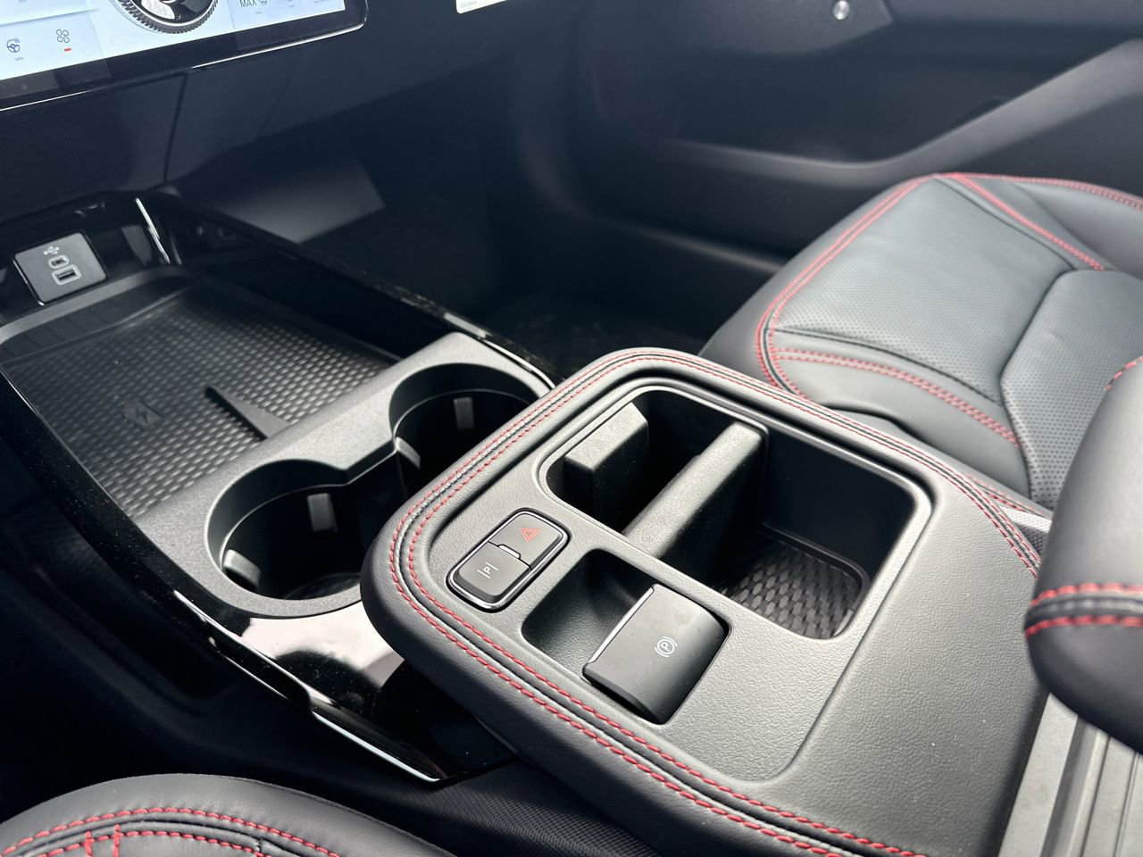 New 2025 Ford Mustang Mach-E Premium w/ Sport Appearance Package AWD/4WD image 31