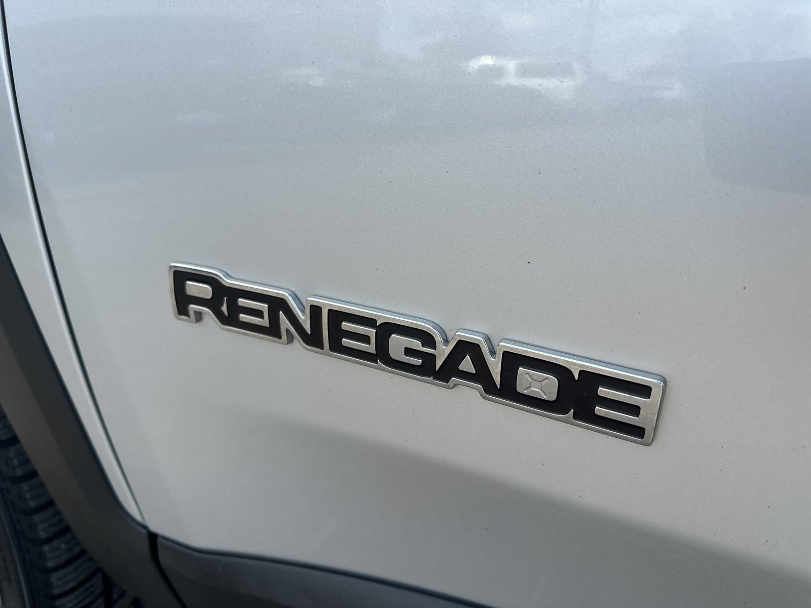 Used 2016 Jeep Renegade Limited AWD/4WD image 12