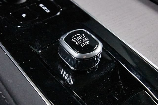 Certified 2026 Volvo XC90 B6 Ultra AWD/4WD image 12