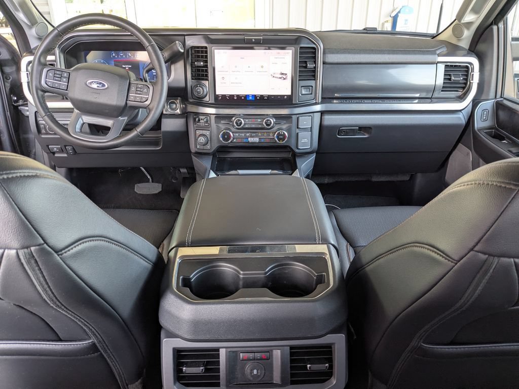 Used 2025 Ford F250 Lariat w/ Lariat Ultimate Package AWD/4WD image 12