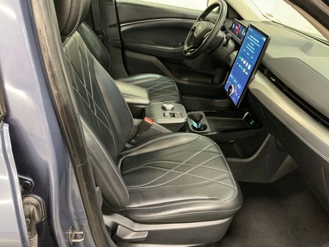 Used 2021 Ford Mustang Mach-E Select image 19