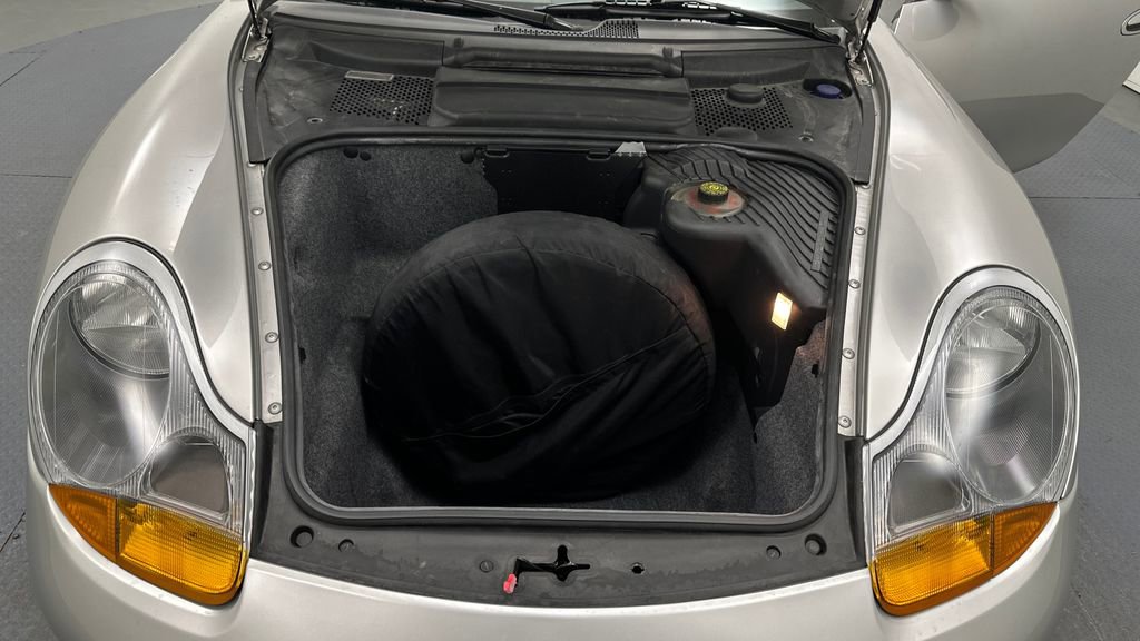 Used 2000 Porsche Boxster image 11