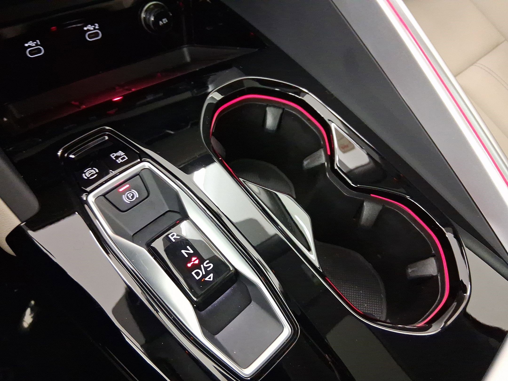 Used 2025 Audi Q5 Premium Plus w/ Premium Plus image 16