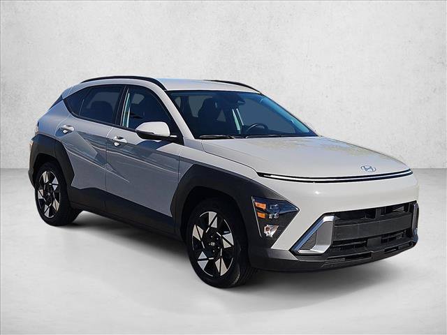 Used 2025 Hyundai Kona SEL FWD image 3