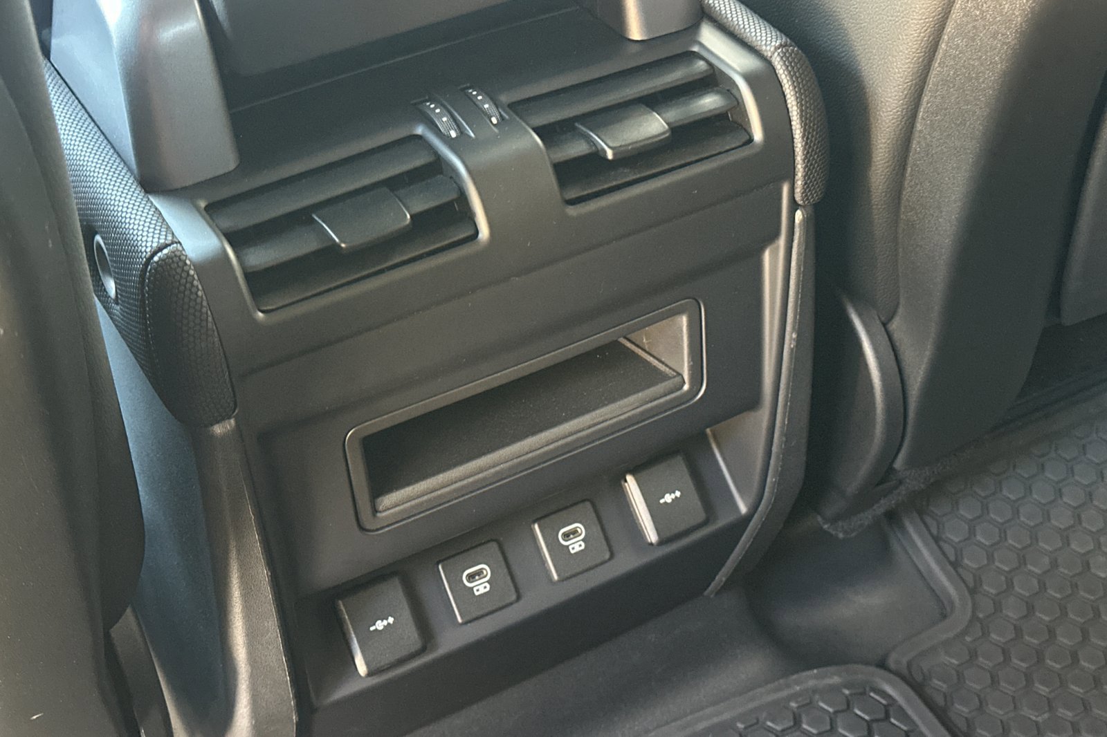 Used 2022 Land Rover Defender 110 Trophy Edition image 14