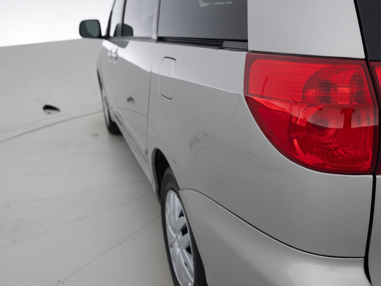 Used 2007 Toyota Sienna LE image 13