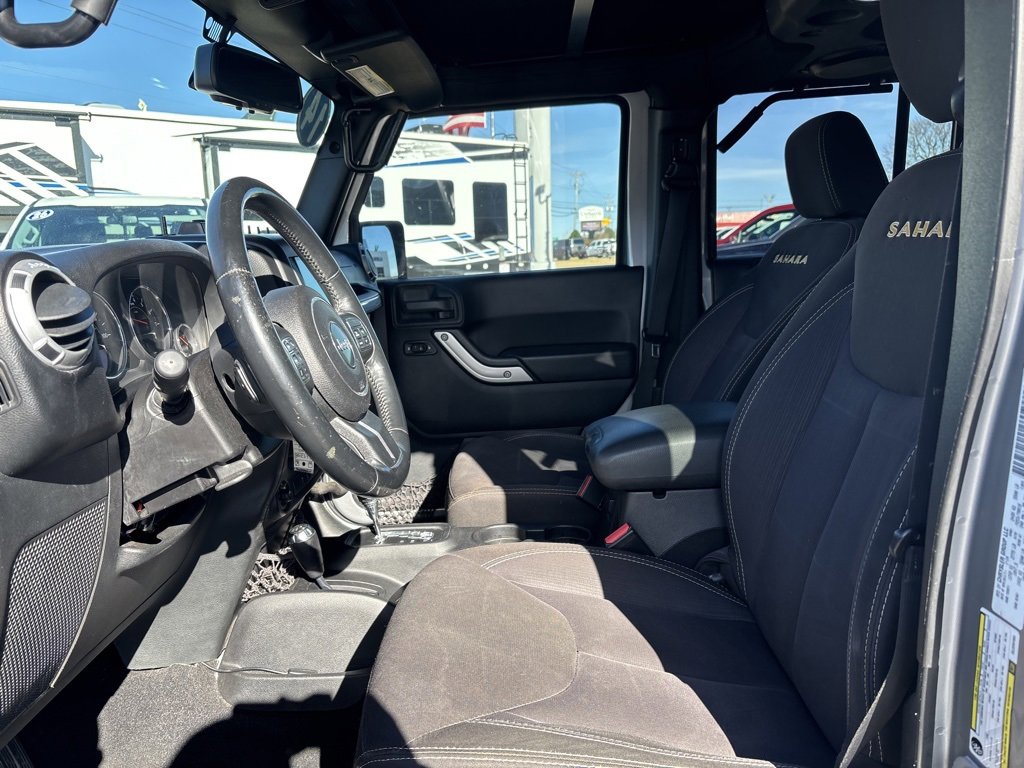 Used 2014 Jeep Wrangler Unlimited Sahara w/ Connectivity Group image 14