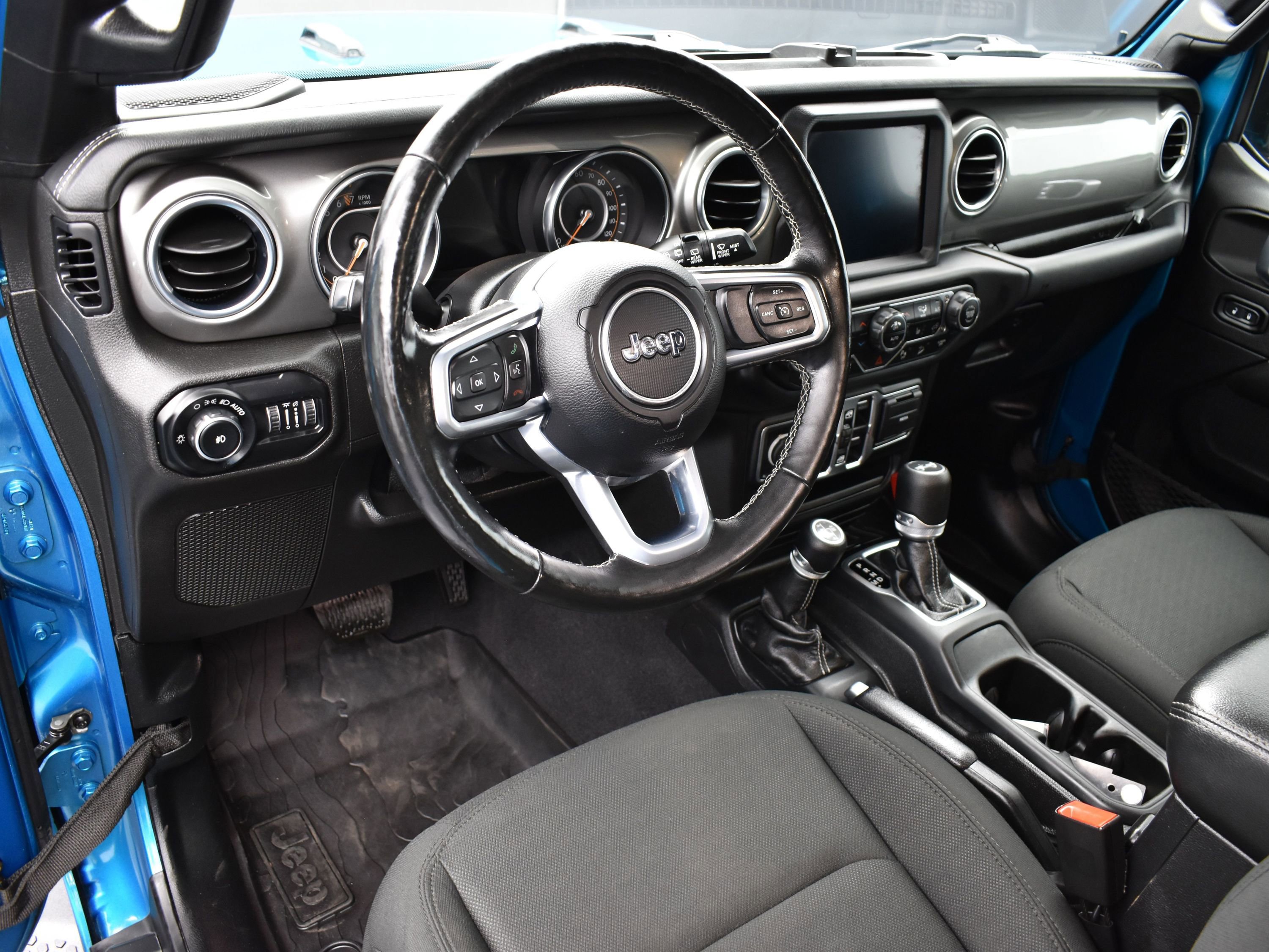 Used 2020 Jeep Wrangler Unlimited Sahara image 21