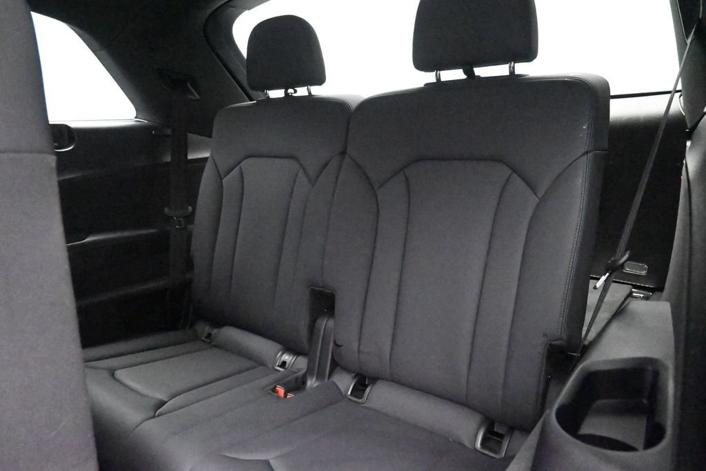 Used 2021 Audi Q7 3.0T Premium Plus w/ Premium Plus Package AWD/4WD image 16