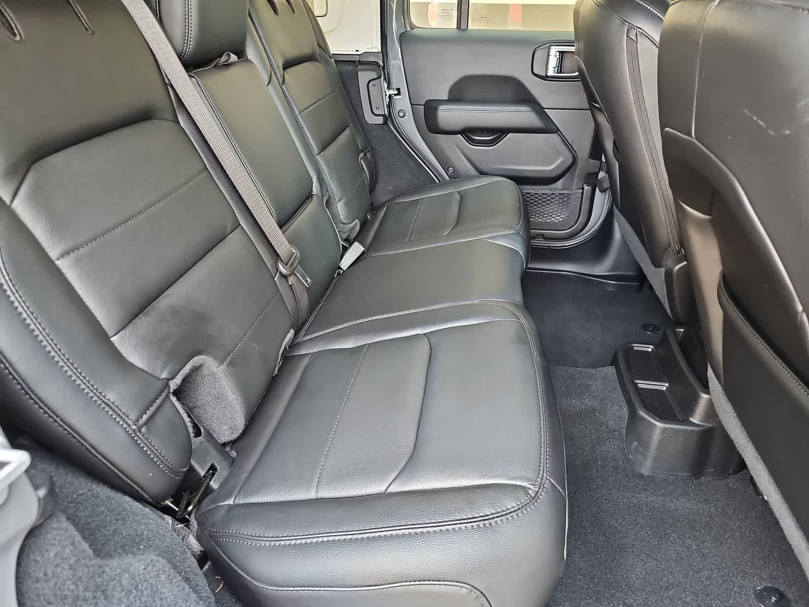 Used 2020 Jeep Wrangler Unlimited Sahara AWD/4WD image 17