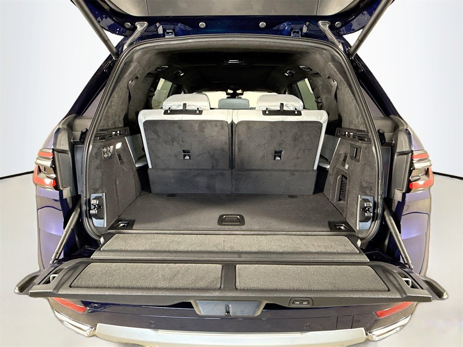 New 2026 BMW X7 xDrive40i w/ Executive Package image 28