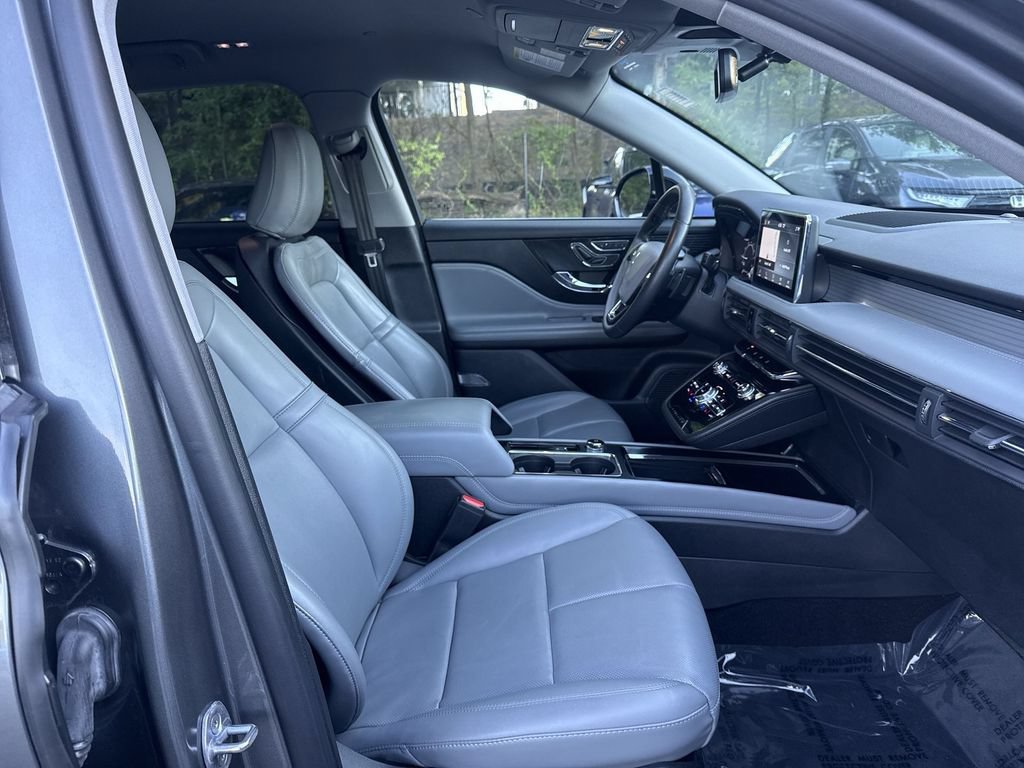 Used 2022 Lincoln Corsair AWD w/ Equipment Group 101A image 25
