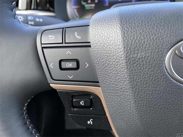 New 2025 Toyota Crown Signia image 15