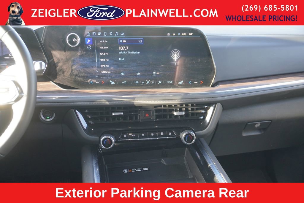 Used 2025 Chevrolet Suburban Z71 image 19