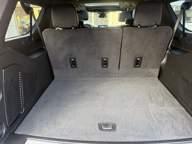 Certified 2024 Chevrolet Suburban Z71 w/ Off-Road Capability Package image 32