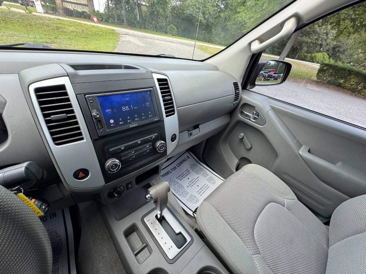 Used 2015 Nissan Frontier S AWD/4WD image 18