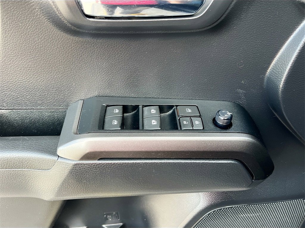 Used 2022 Toyota Tacoma TRD Off-Road image 17