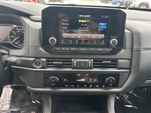 Used 2024 Nissan Pathfinder S image 21